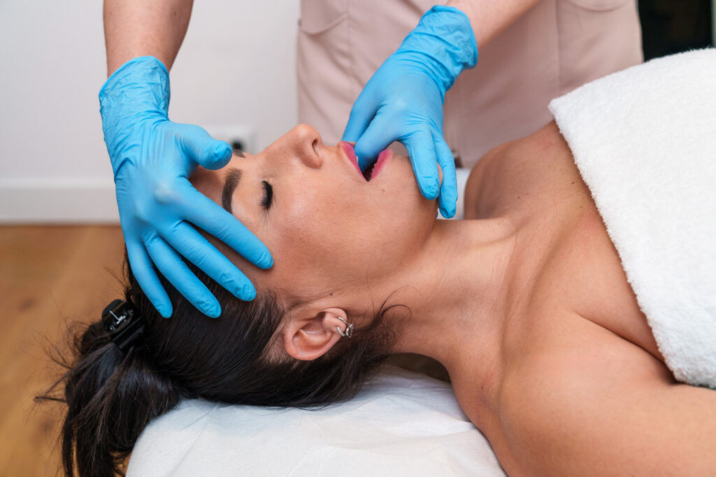 goldcare physiotherapy rehabiliation clinic toronto vaughan home 21